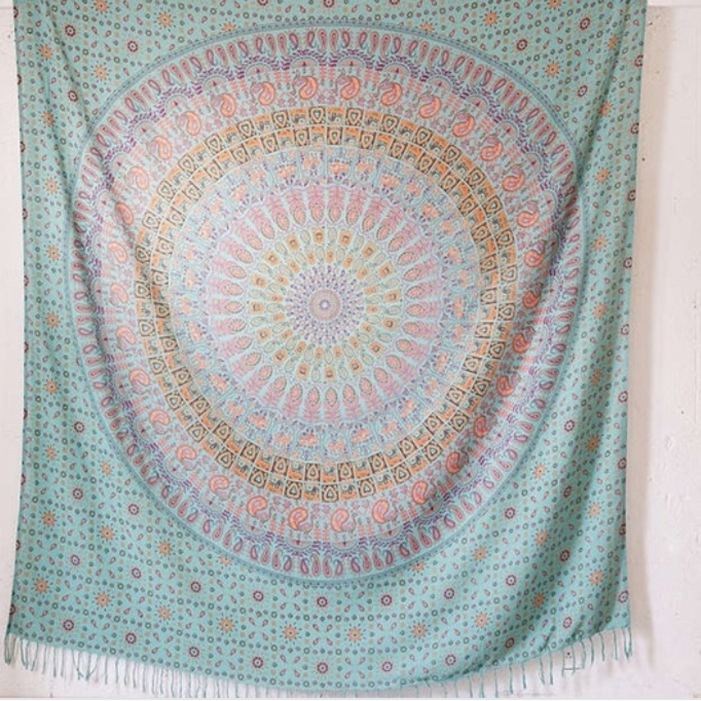 UO maina medallion tapestry in teal